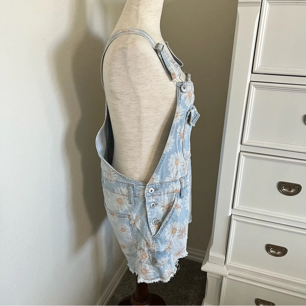 Denim Floral Shortalls - Picture 4 of 8